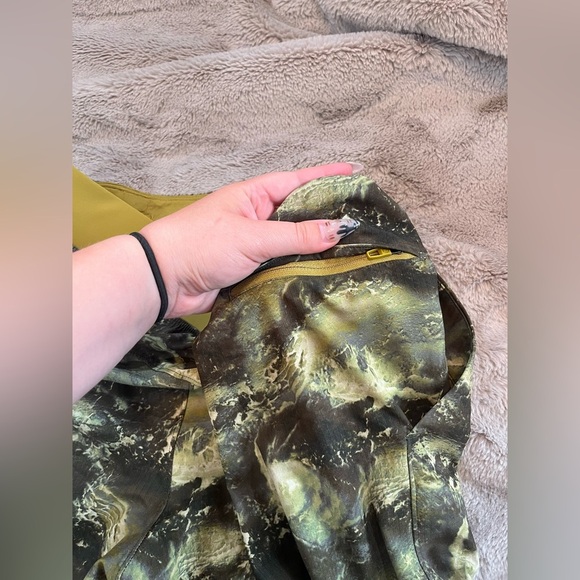 Men's Lululemon T.H.E Linerless Short 9” - Picture 8 of 9